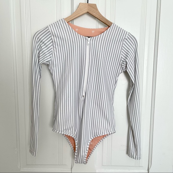 Coconut Avenue Surf Suit - size small - Picture 5 of 9